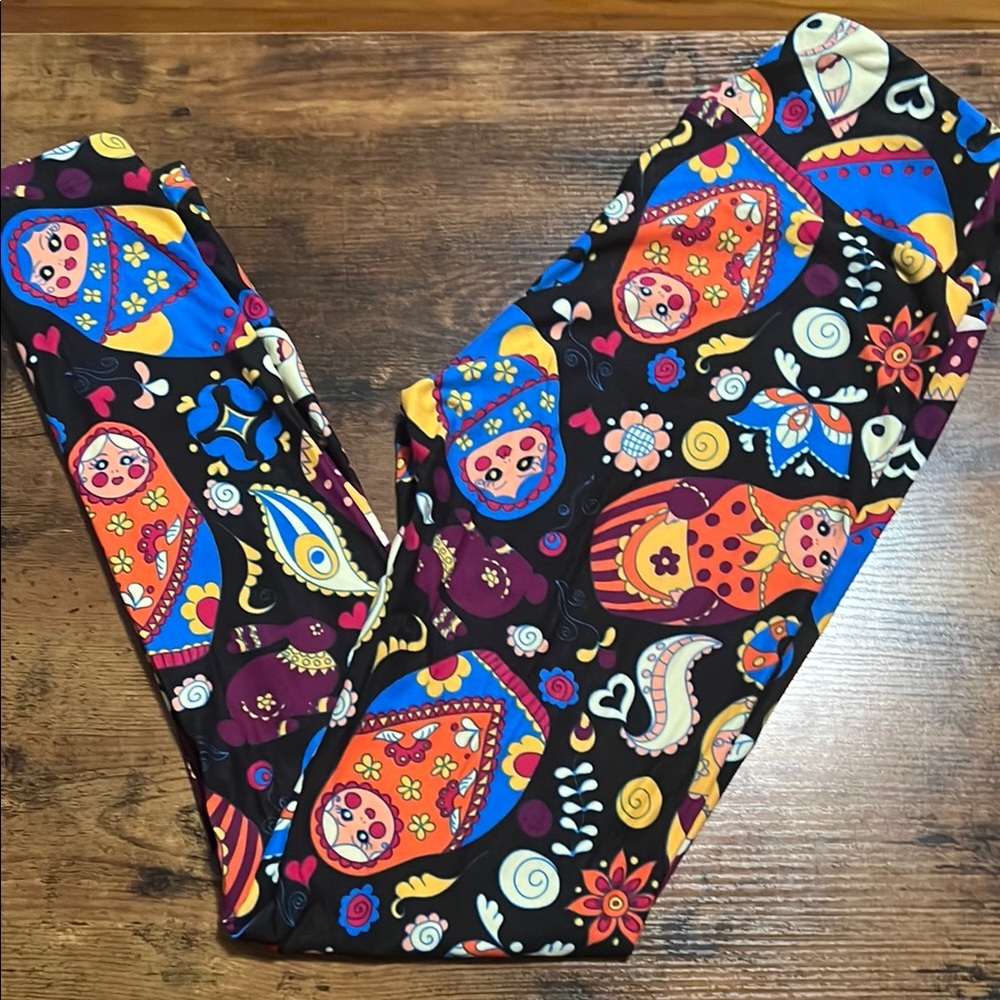 LuLaRoe Red and Blue Leggings with Whimsical Fish Print